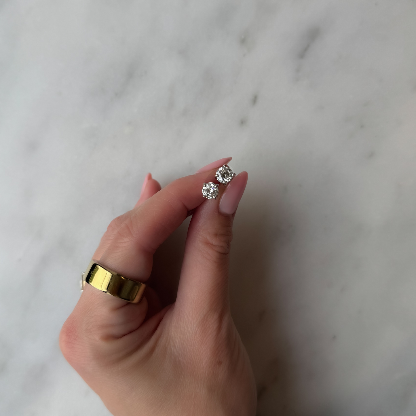 18ct White Gold 2ct Diamond Studs