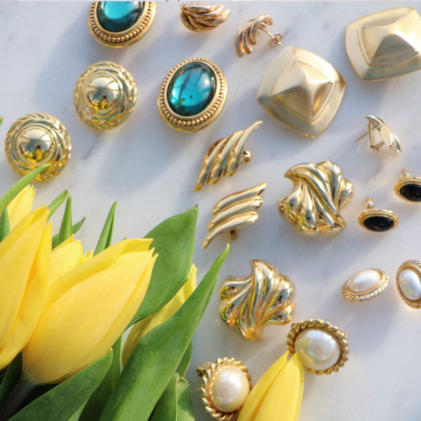 9ct Gold Vintage Oval Pearl Earrings