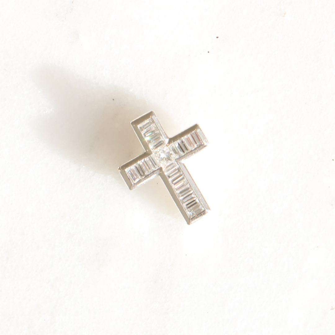 18ct White Gold Diamond Cross Pendant