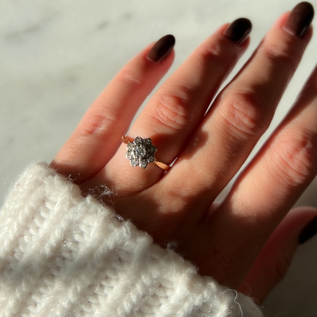 18ct Yellow Vintage Gold Diamond Daisy Cluster Ring