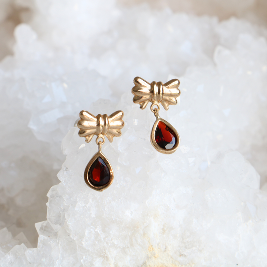 9ct Gold Vintage Bow Garnet Earrings