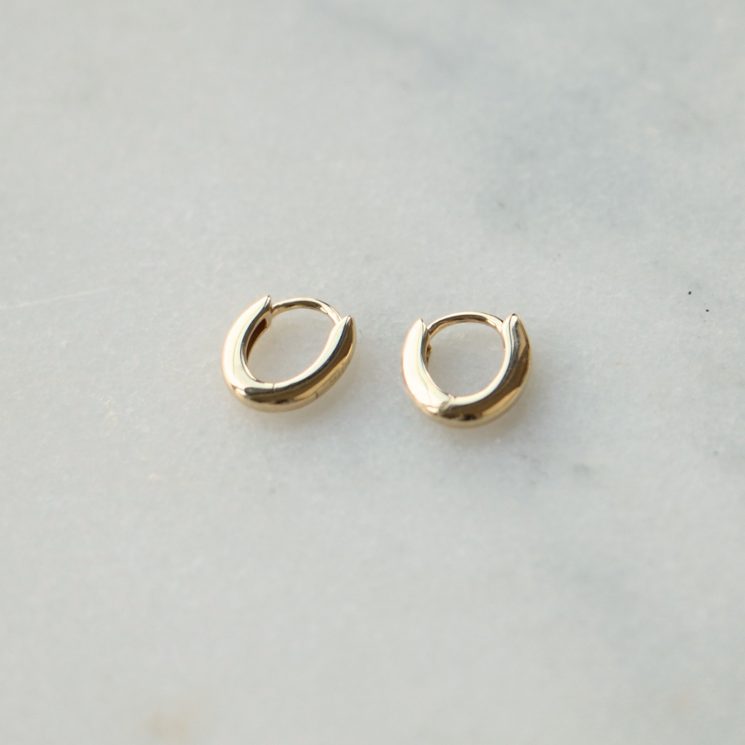 9ct Yellow Gold Oval Medium Hoop Earrings