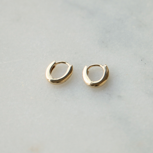 9ct Yellow Gold Oval Medium Hoop Earrings