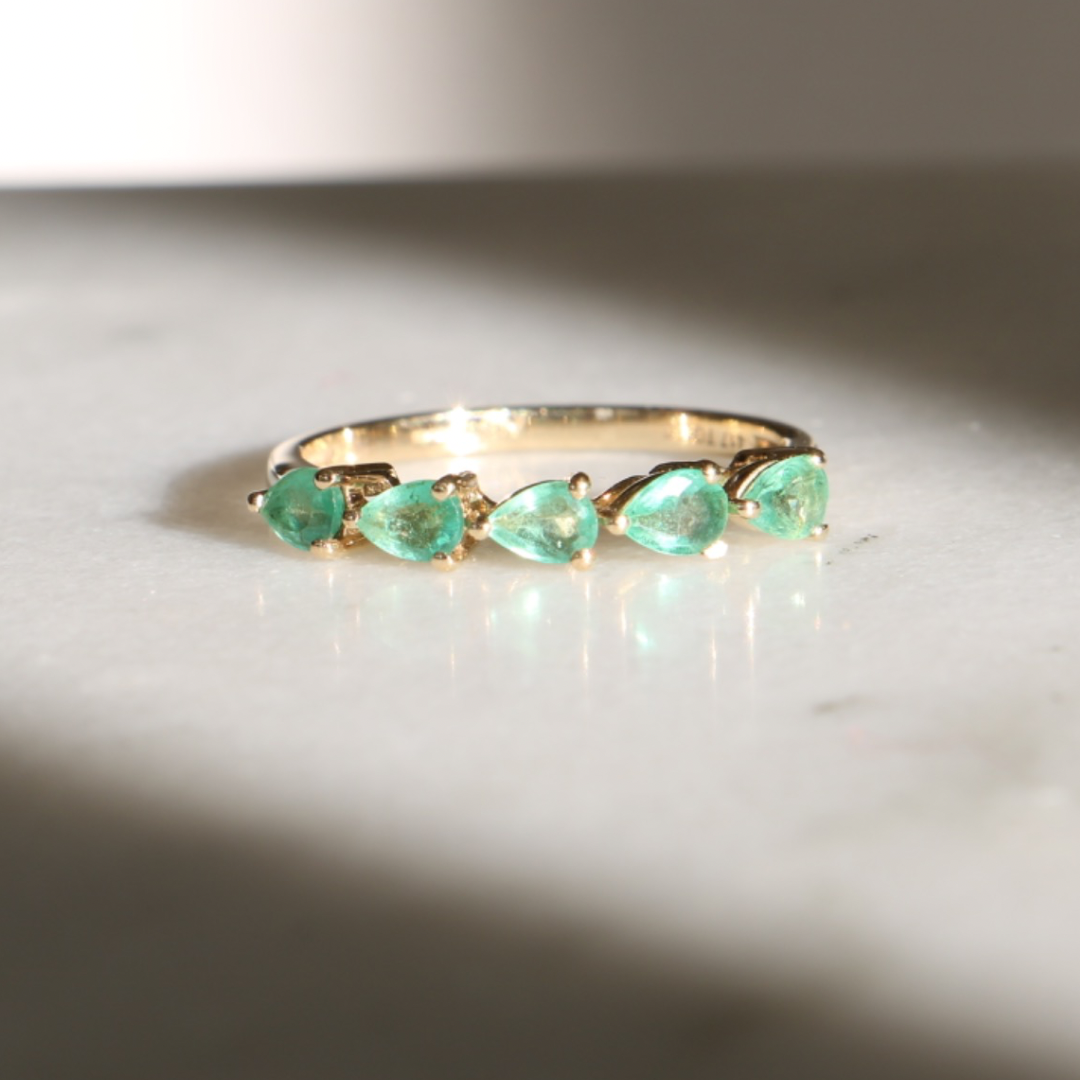10ct Yellow Gold Pear Emerald Ring