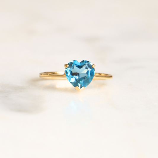 9ct Gold Topaz Heart Ring