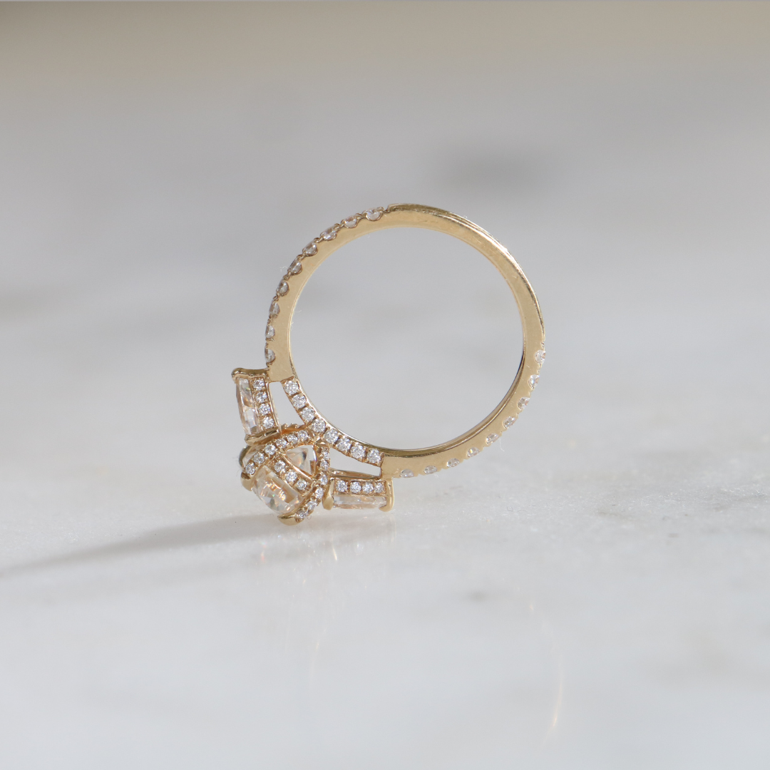 14ct Gold Oval Cut Moissanite Ring