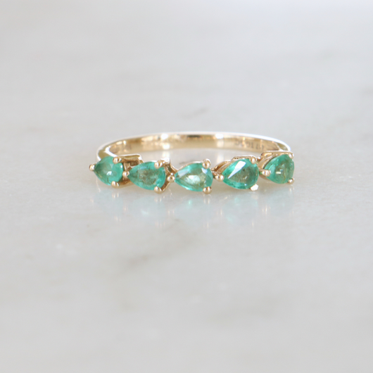 10ct Yellow Gold Pear Emerald Ring