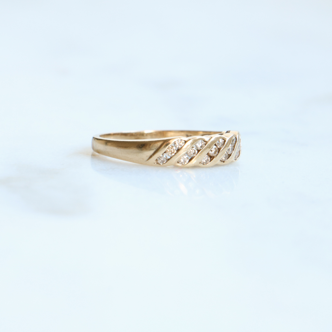 9ct Gold Vintage Diamond Ring