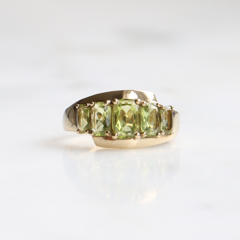9ct Gold 5 Stone Peridot Ring