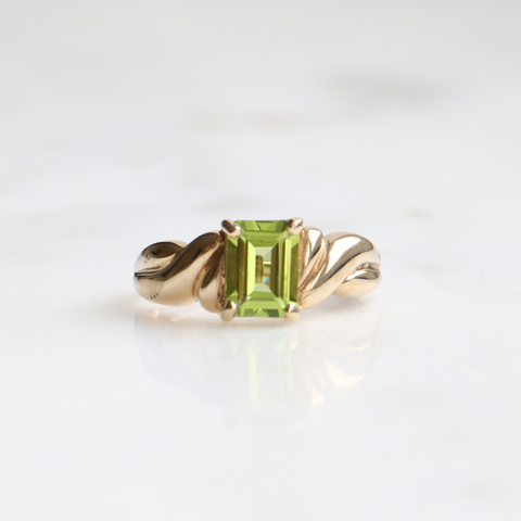 9ct Gold Emerald Cut Peridot Ring