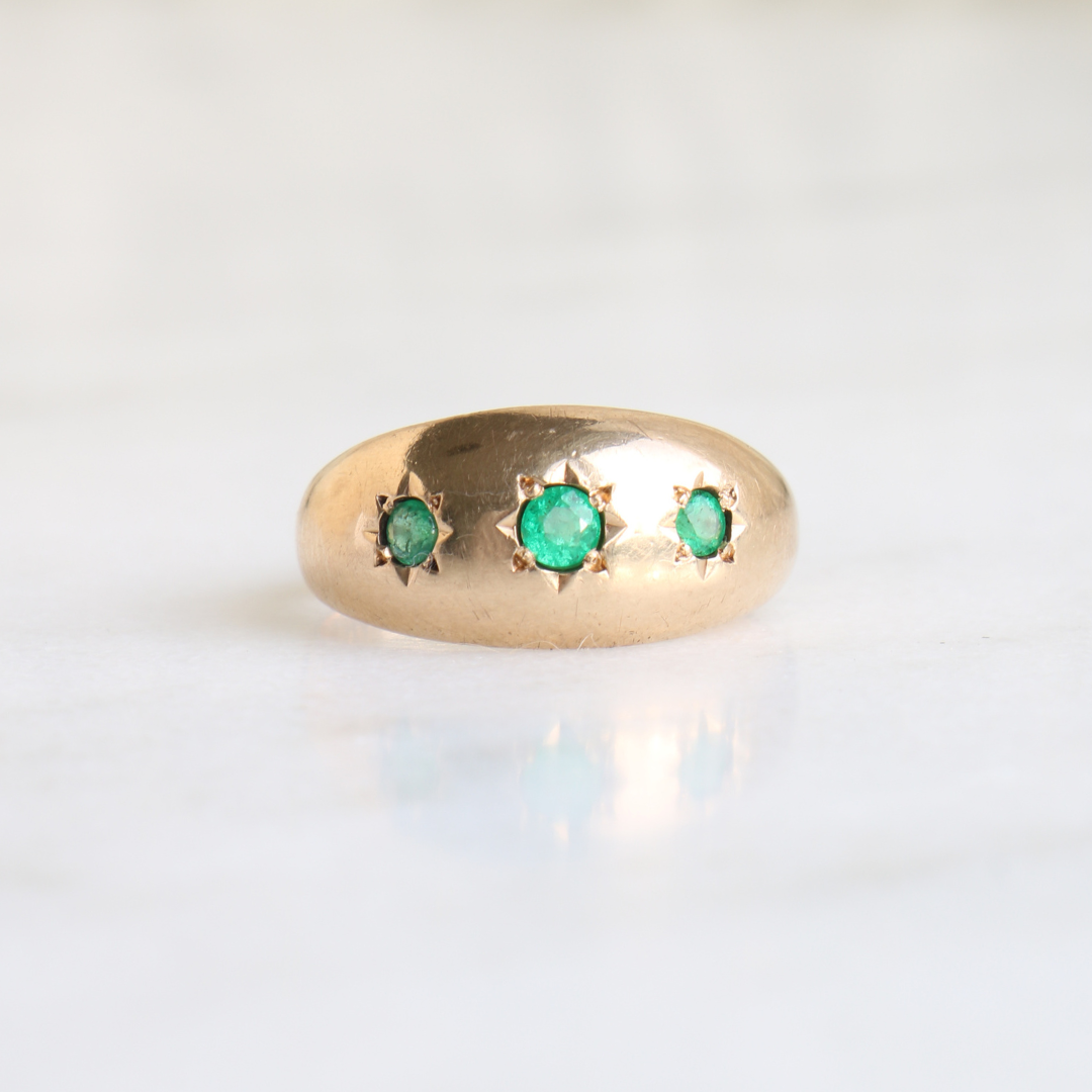 9ct Yellow Gold Emerald Gypsy Ring