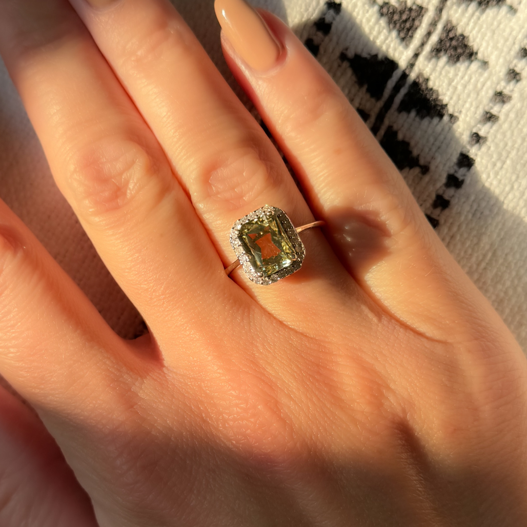 9ct Vintage Spodumene and Diamond Ring