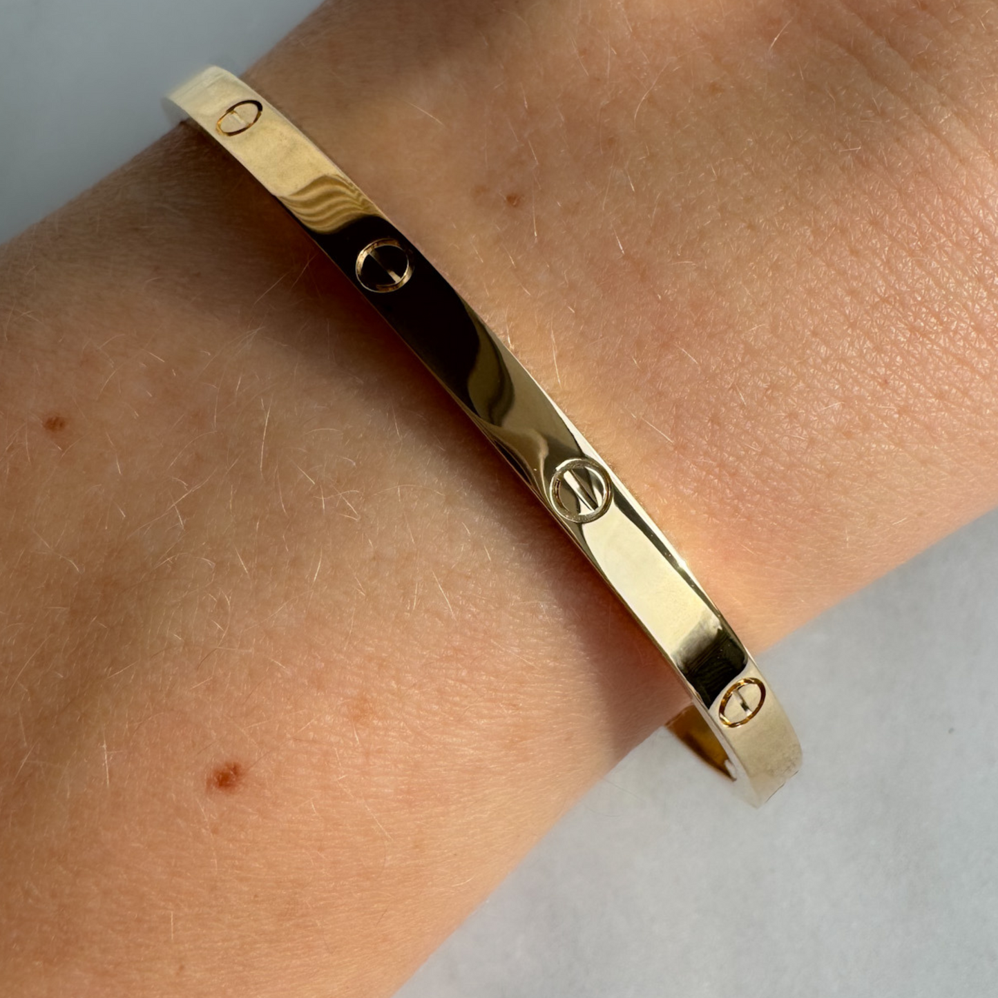 18ct Gold Cartier LOVE bracelet small model 17