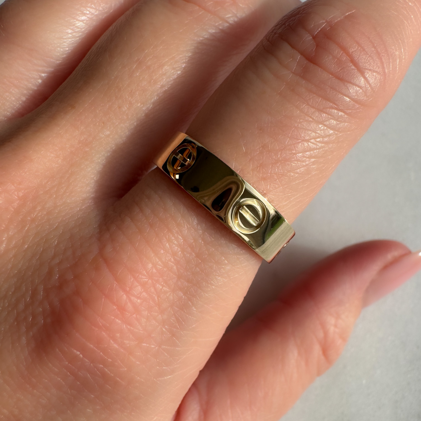 18ct Gold Cartier LOVE Ring Size 59