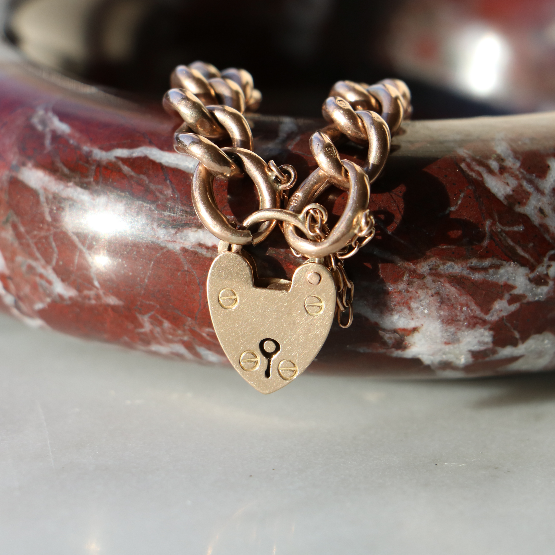 9ct gold vintage albert padlock bracelet