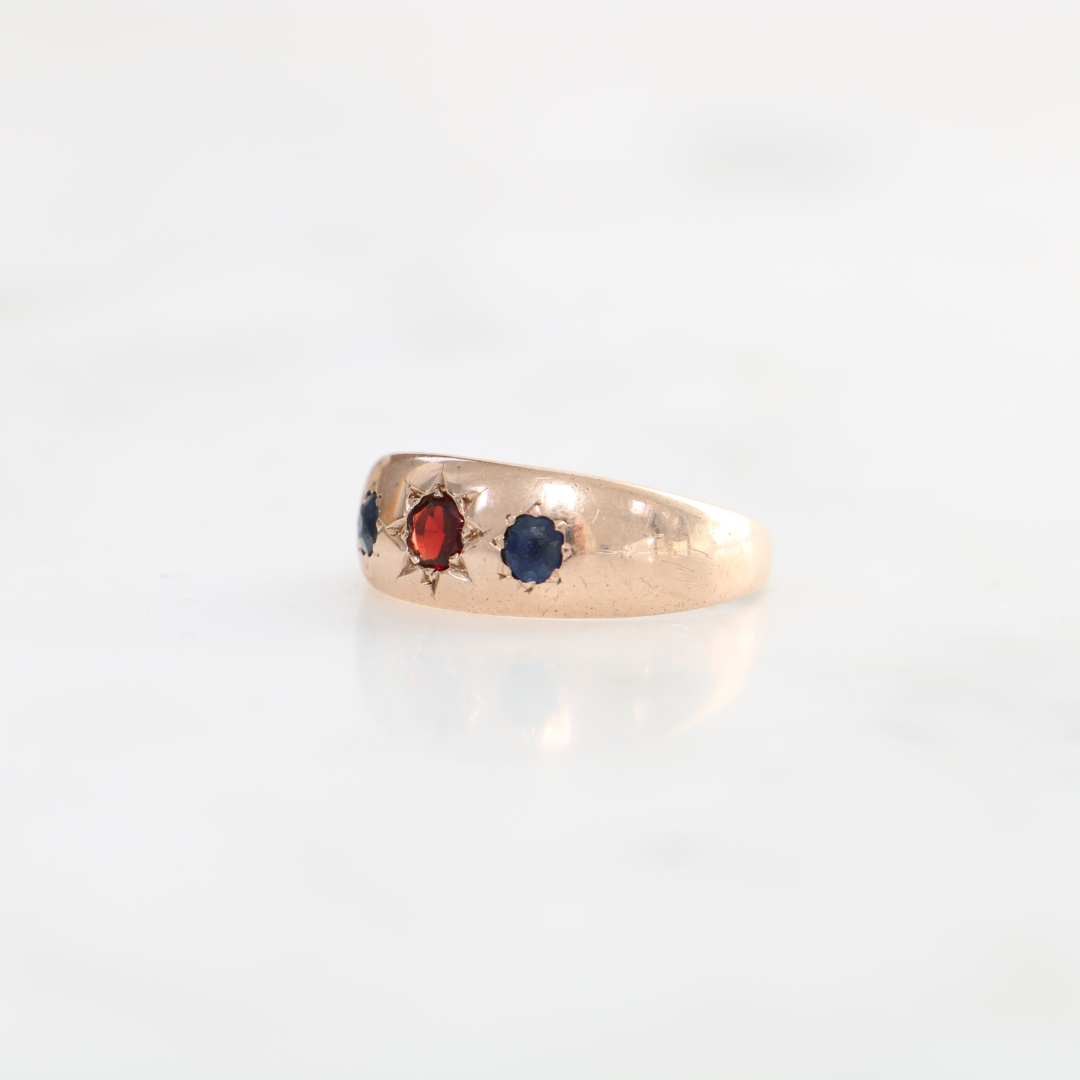 9ct Gold Garnet and Sapphire Gypsy Ring