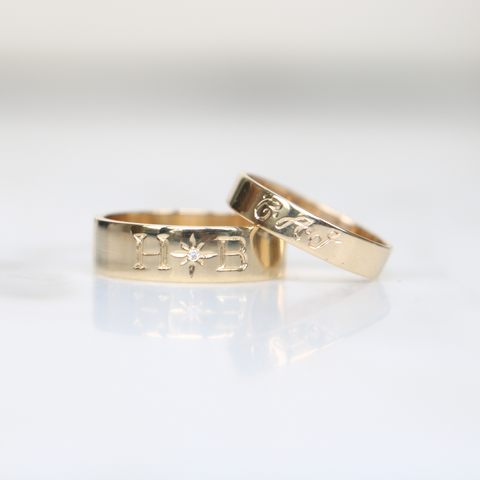 9ct Vintage Gold Band with Diamond and Engraving